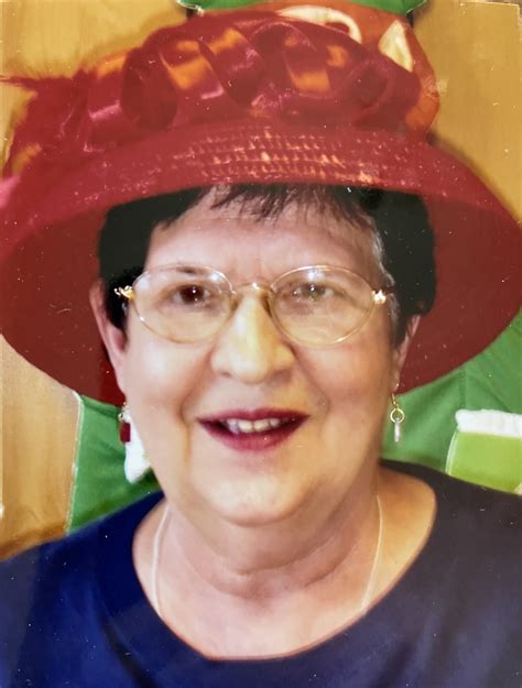 Joanne Latham's Instagram, Twitter & Facebook on IDCrawl