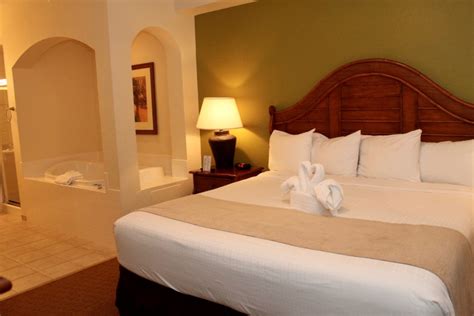 5 Great Reasons For Staying At The Lake Buena Vista Resort Village and ...