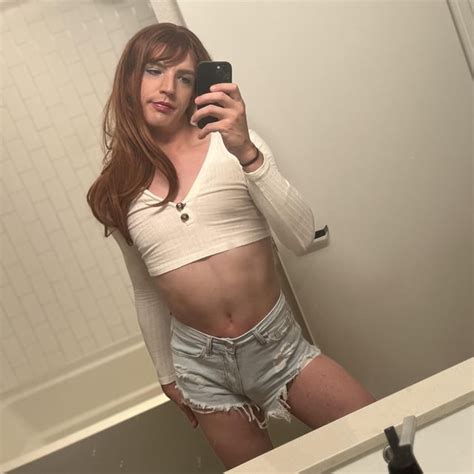 My most liked set of pictures to date😅🤭 : u/Sissy_Ariana69