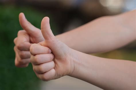 1,000+ Free Thumb & Thumbs Up Images - Pixabay 