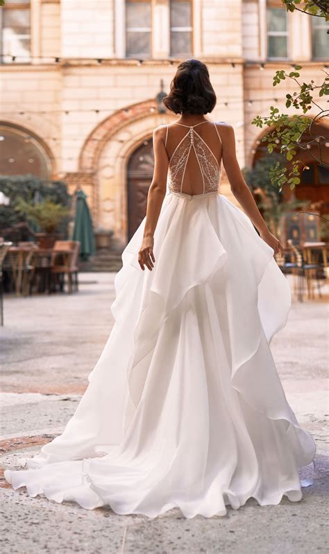 chiffon wedding dress beach