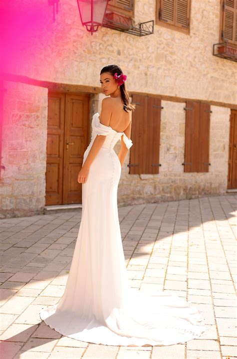 Buy Amarra Wedding Dress Style Julia 85685 | Amarra - AMARRA