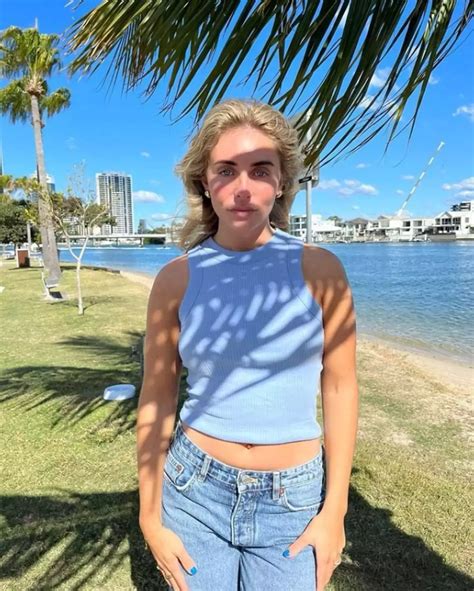 Girl Films Line Of Uni Students Queuing In The Hallway