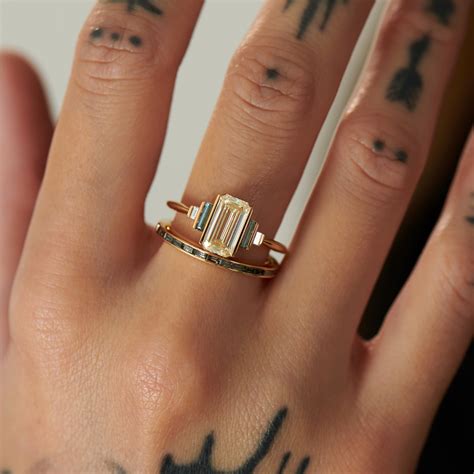 Teal Sapphire and Diamond Geometric Emerald Cut Engagement Ring – ARTEMER