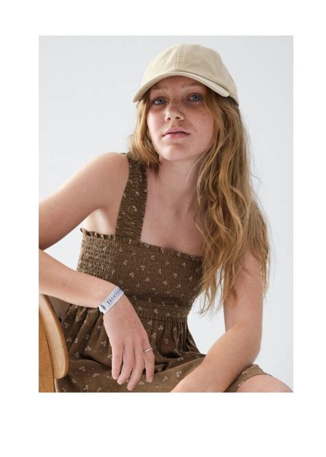 Shop Gap for Casual Women's, Men's, Maternity, Baby & Kids Clothes