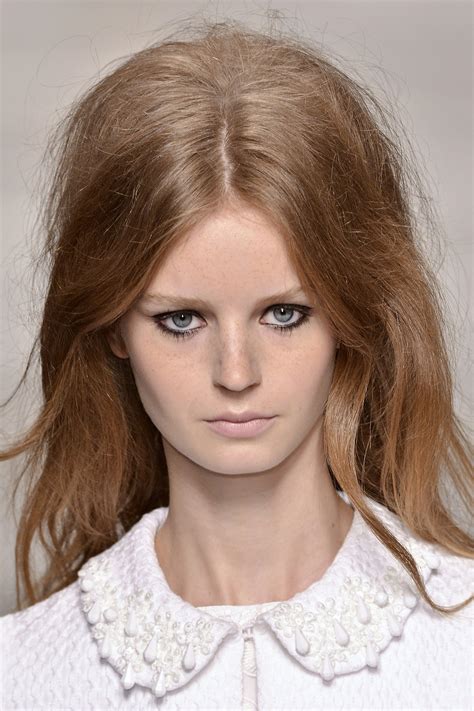 Frizz-spiration: 7 Reasons To Embrace Frizzy Hairstyles – StyleCaster