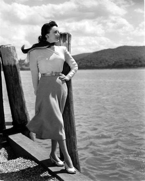 Linda Darnell | Linda photographed for Photoplay magazine by Valeska