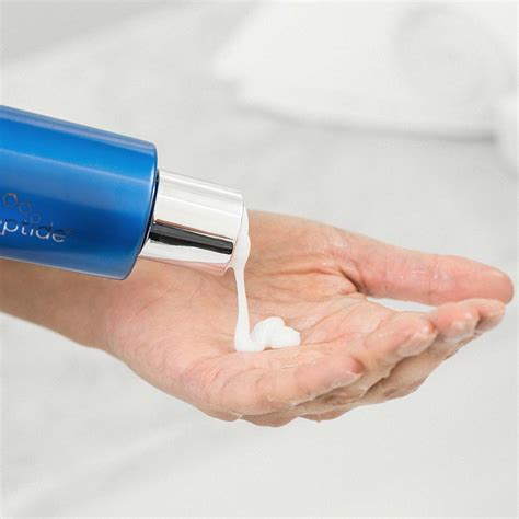 Exfoliating Cleanser – HydroPeptide Official Site