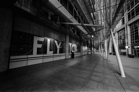 Kentmere 400 Review + Photos (Budget 35mm B&W Film)