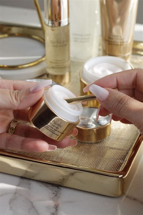 estee lauder  nutriv collection million idole