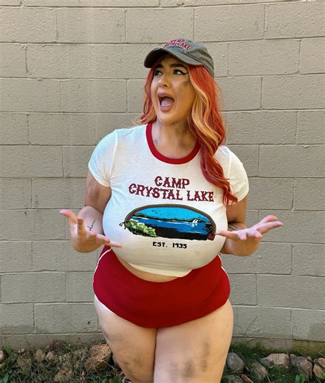 𝐋𝐈𝐙𝐙𝐘𝐁𝐁𝐄𝐀𝐔𝐓𝐘 ♡ | Friday the 13th 🩸 • • #spirithalloween #