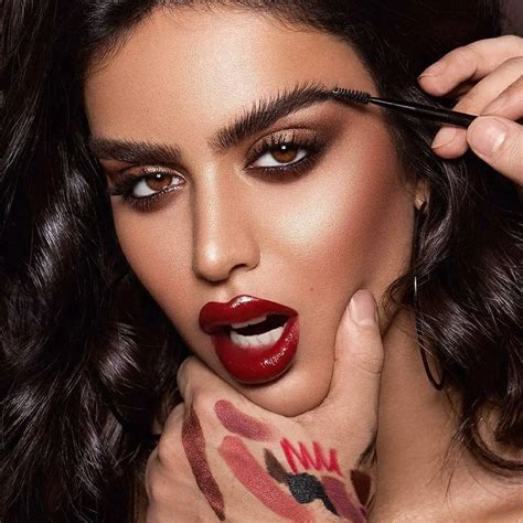 Hottest Women Celebrity: The Secret You Need to Know NOW! - l176w7j