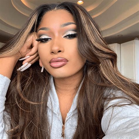 Dark honey blonde hair is the must-have shade this season 19