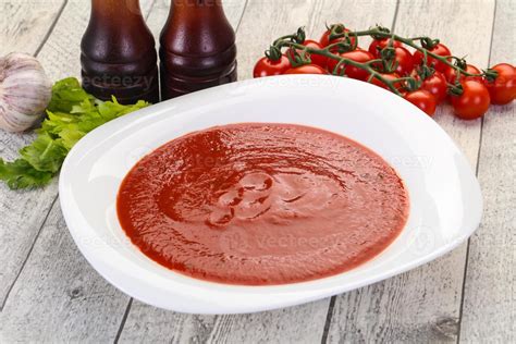 Mediterranean Tomato soup 8465448 Stock Photo at Vecteezy