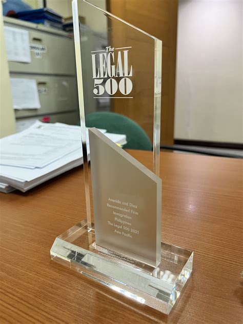 Aspiring law students debate if how much do immigration lawyers make is enough 1