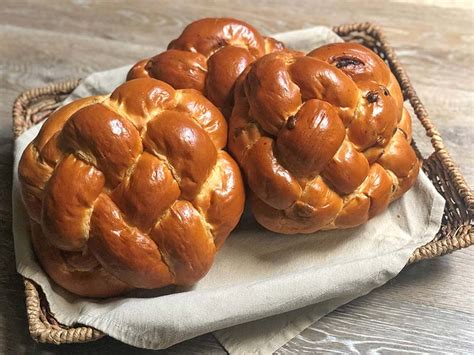 Braiding Round Challah