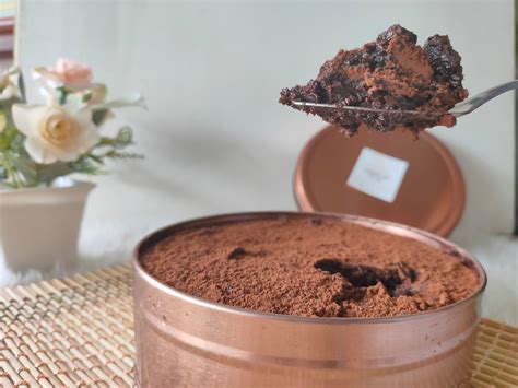 YOUR DREAM(cake) GIRL IS BACK AT IT... - Dessert on the Go