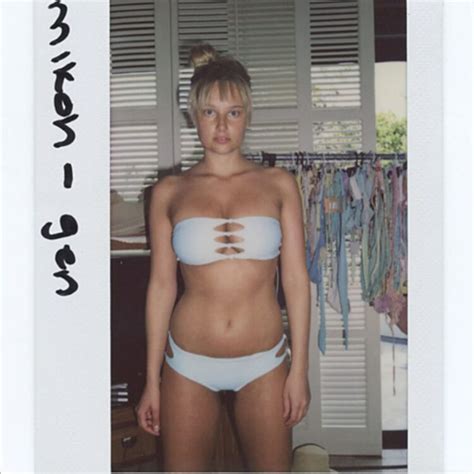 18 Latest Hot Samantha Morton Bikini Pics