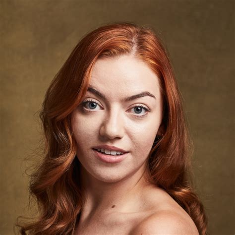 Laura - Acting tutor - €25/h