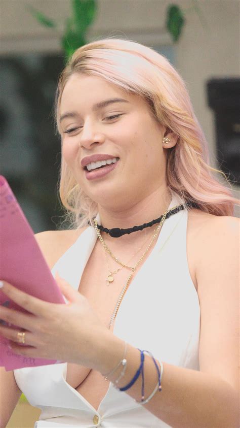 Ornella Sierra | Ajá bebés, que creían? Que el pinky show era solo