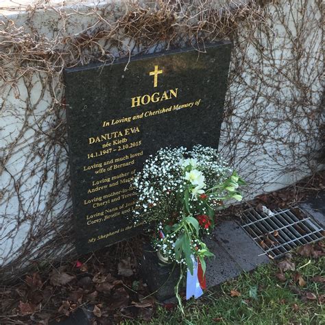 Danuta Eva Kielb Hogan (1947-2015) – Find a Grave-äreminne
