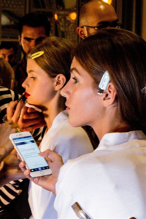 BEAUTYHow blue light from your phone is ageing your skin and disrupting