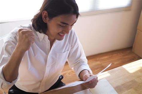 Historical documents explain what the mason hand gesture means 34