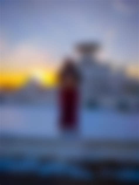 grabbing tit pics all across detroit : r/NSFW_Outdoors