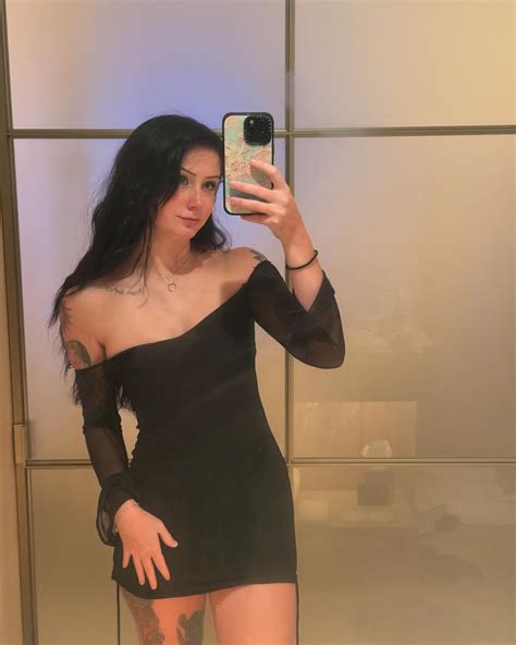 Catarina | Do you like my dress? | Instagram