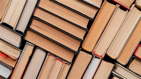 apakah buku  relevan  era internet historical meaning