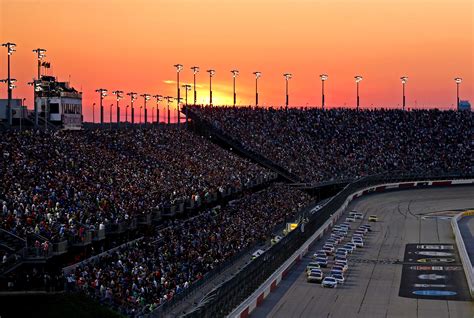 Darlington Raceway Offers Black Friday Deal | wltx.com