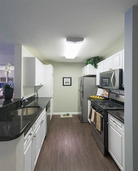 New retail spaces coming to inwood 207 st station very soon 27