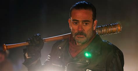 How Does Negan Die in The Walking Dead Comics? | POPSUGAR Entertainment
