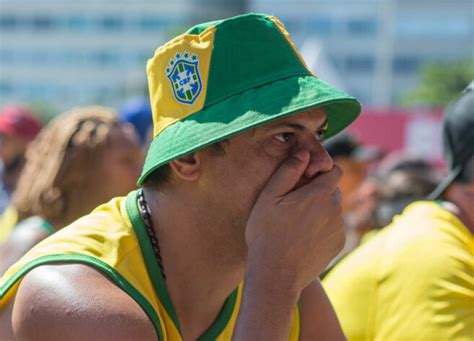 Brasil eliminado: a frustração da torcida na FIFA Fan Fest de ...