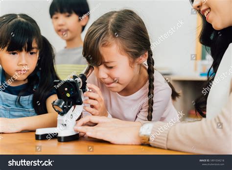 361 Children microscope skill Images, Stock Photos & Vectors | Shutterstock