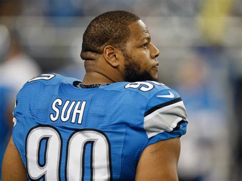 Report: Miami Dolphins to give Ndamukong Suh one of the largest ...