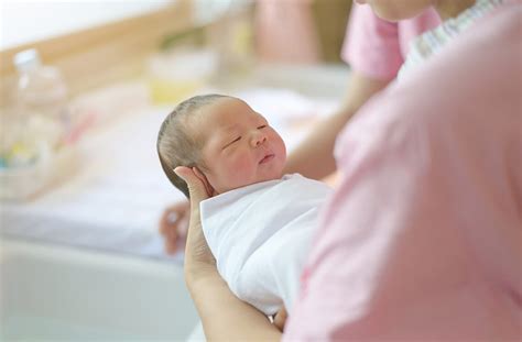 newborn care    hospital  home june  motherhood