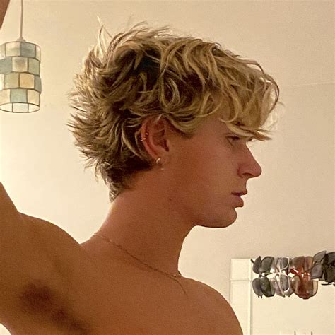 mens haircuts for blonde hair 7