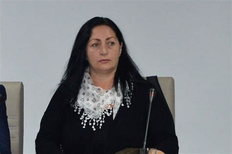 Съветници искат главата на зам.-председателката на общинския съвет във ...