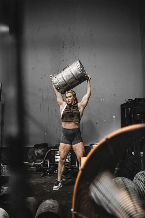 Brittany "BDimez" Diamond - Trying to time 0:40 seconds between singles