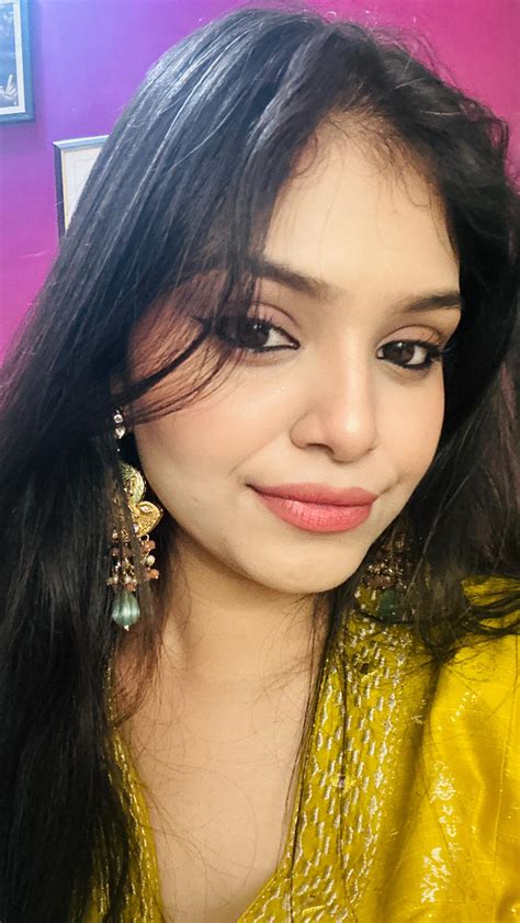 𝙏𝘼𝙉𝙔𝘼 𝙅𝘼𝙄𝙎𝙒𝘼𝙇 | 😌🥂 . #explorepage #pyf #makeuptutorial #explore #viral