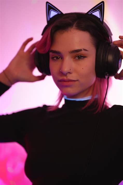 Who is NYYXXII? Her Age, Appearance, Dating, Family, Net Worth - Net