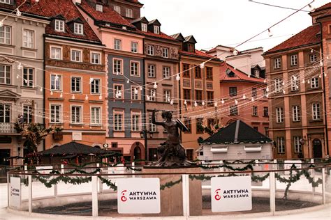 warsaw poland  perfect  day itinerary  wanderlust rose