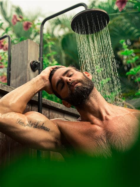 Chris Salvatore’s Naked Island Getaway