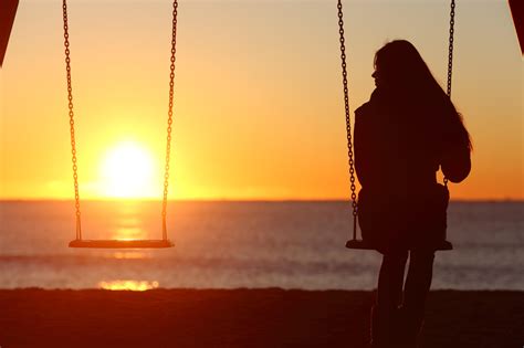 A Psychologist’s Guide to Dealing with Loneliness in Isolation