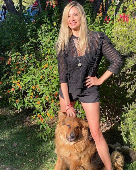 MIRA SORVINO Out with Her Dog in Los Angeles 05/20/2020 – HawtCelebs