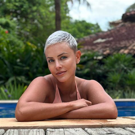 New cuts are coming for really short hair for woman 8