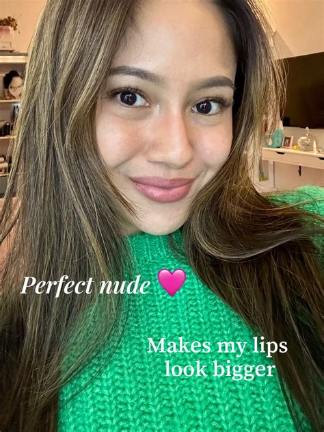 High End Nude Lipstick: Charlotte Tilburry 🩷 | แกลเลอรีที่โพสต์โดย