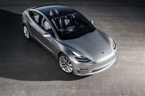 Tesla Model 3, tutte le nuove informazioni e i prezzi