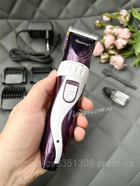 Аккумуляторная машинка для стрижки волос Geemy GM-6062 с дополнительным ...